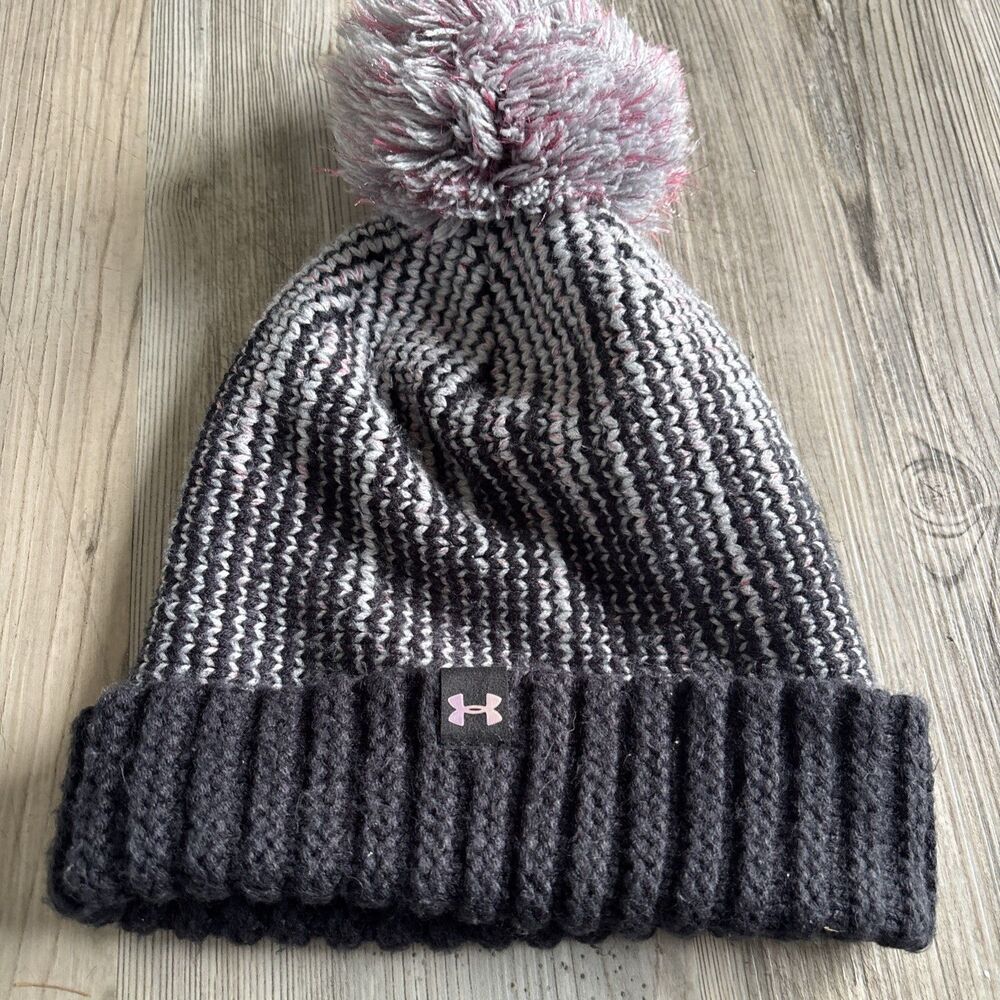 Under Armour Black And Pink Beanie Winter Hat Youth Large